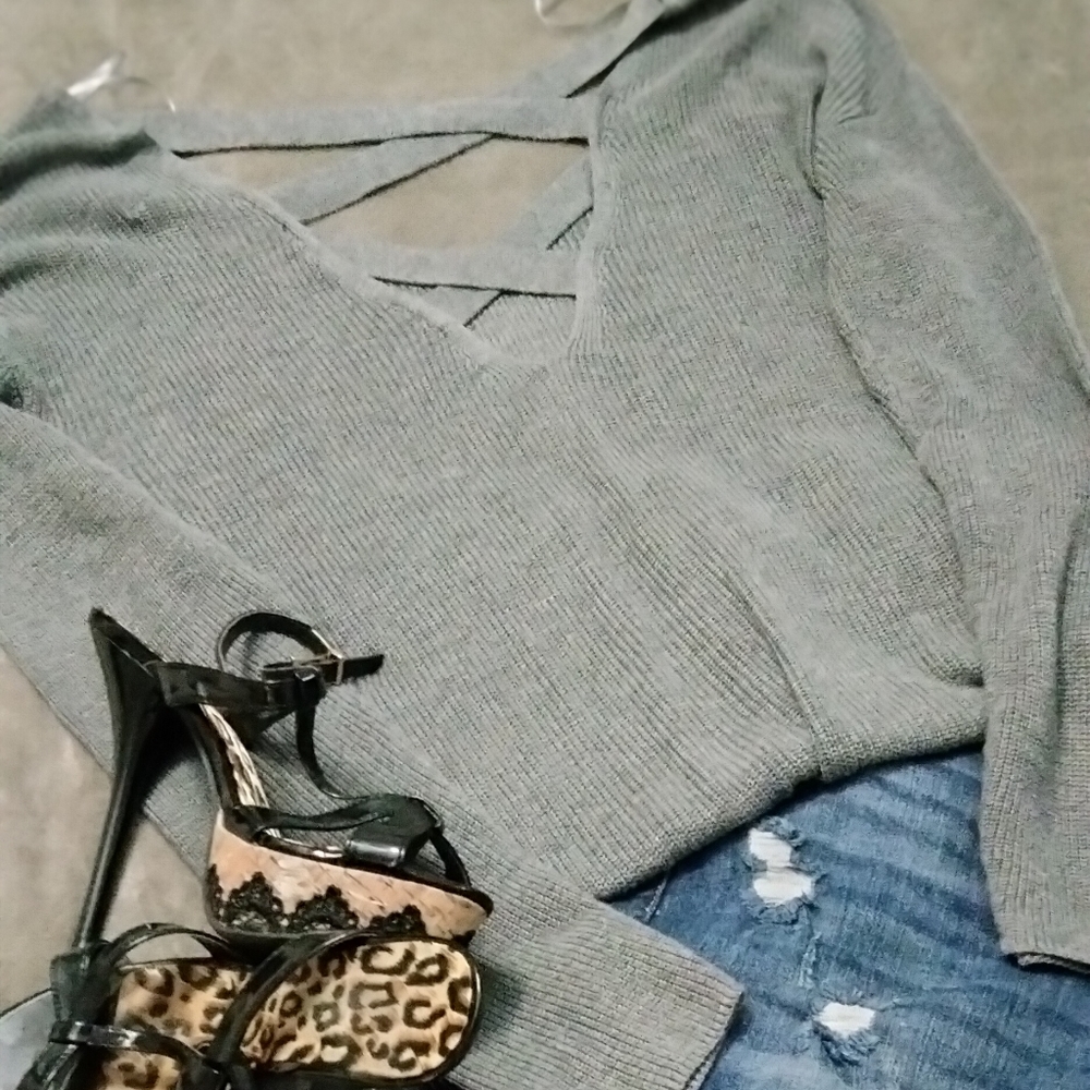 Women's sweater